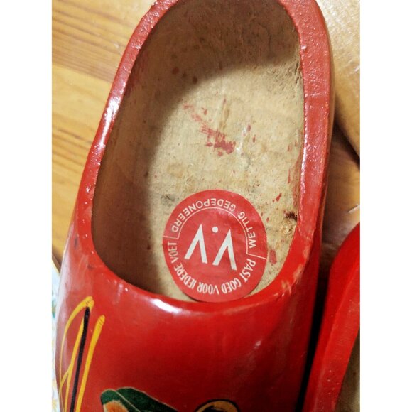Vintage Wooden Shoe Clogs Hand Carved & Painted in Holland 7" x 3" - Picture 2 of 13